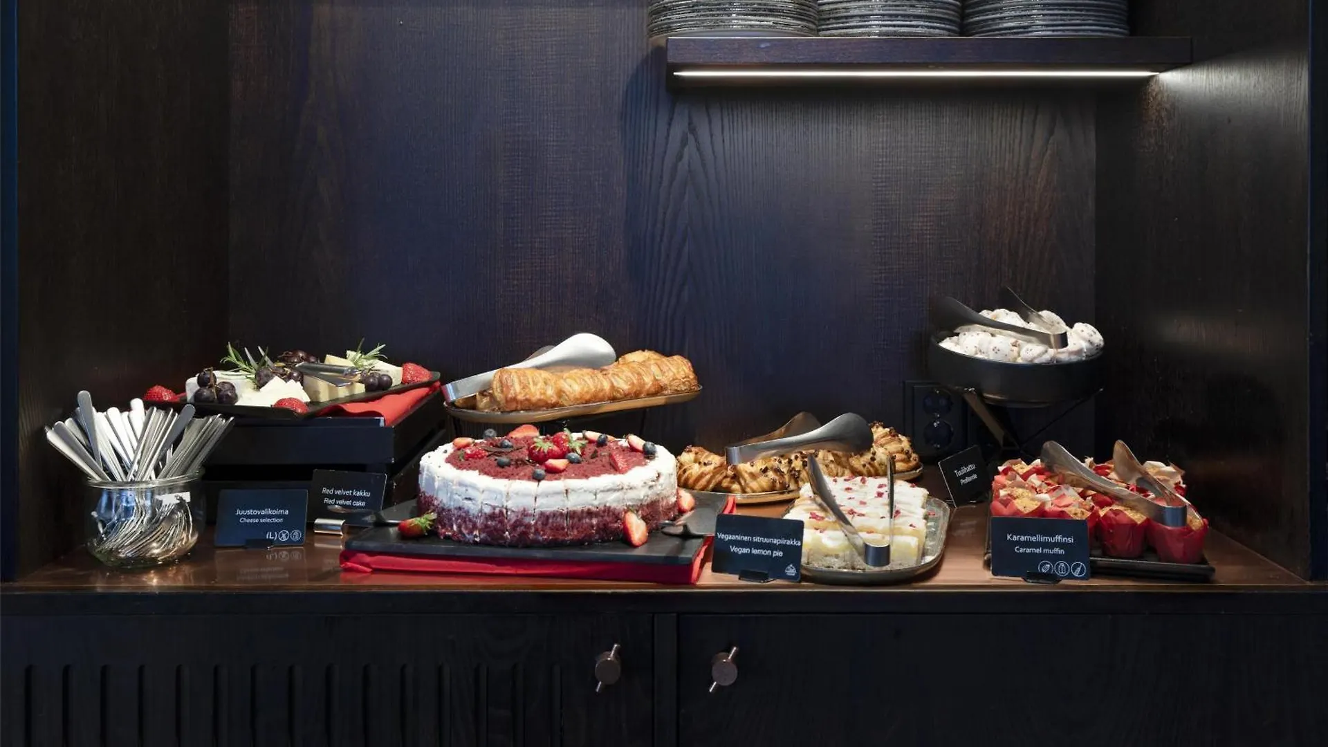 Radisson Red Helsinki Hotell 4*,  Finland