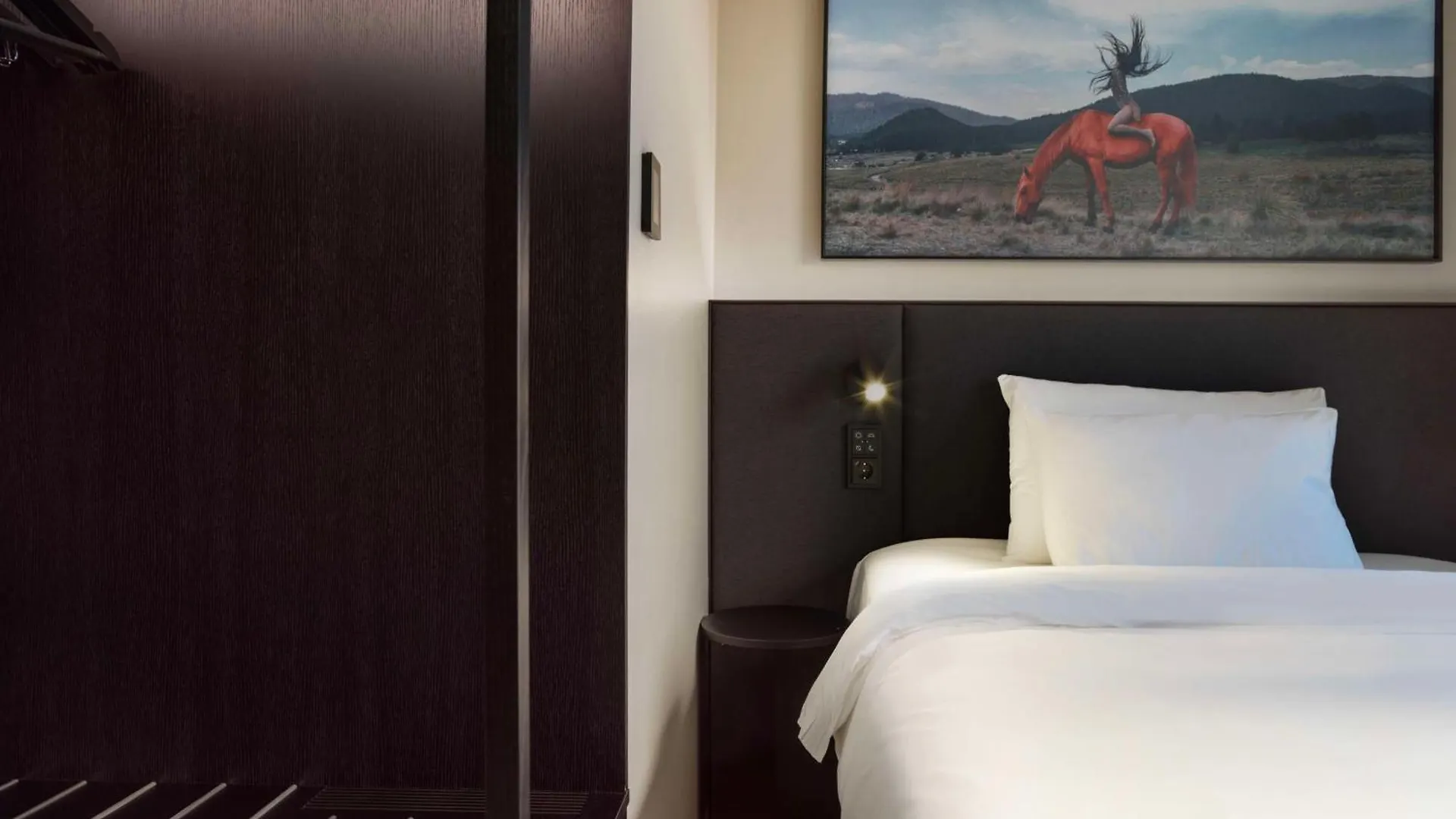 Hotel Radisson Red Helsinky 4*,